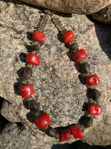 Claire City Red Stone w.Brown & Crystal Beaded Necklace